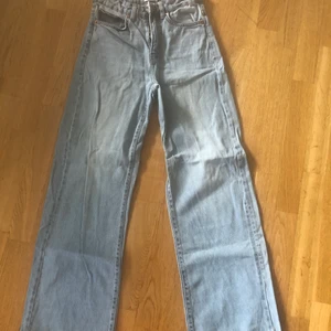Högmidjade jeans - Fina högmidjade jeans 