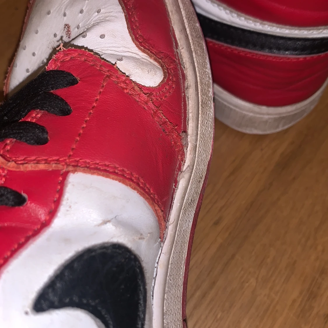 Svart röda jordans strl 38 - 91