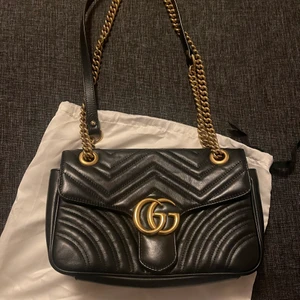 Gucci bag - Gucci bag Använt skick som ny En dammpåse medföljer.