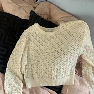 Stickad tröja - Jättefin tröja från zara som aldrig kommit till användning 