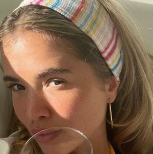 Djerf Avenue hårband  - Superfint nästan oanvänt hårband från djerf avenue.