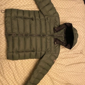 Colmar jacka - Modell: 1250r   Storlek 50  Jackan är i 10/10 