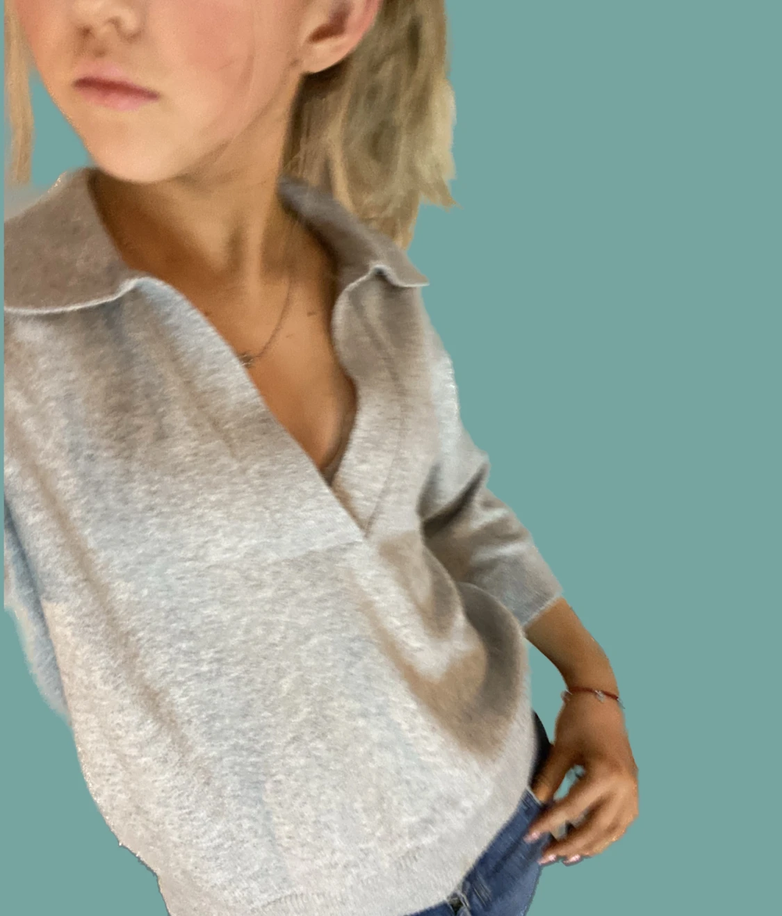 otroligt snygg trekvarts ärmad stickad tröja😍 använd 1 gång stl XS  - 90