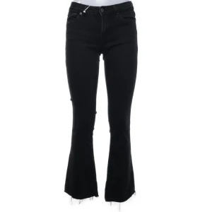 Lågmidjade jeans - Säljer mina lågmidjade bootcut Crocker jeans str 27/33