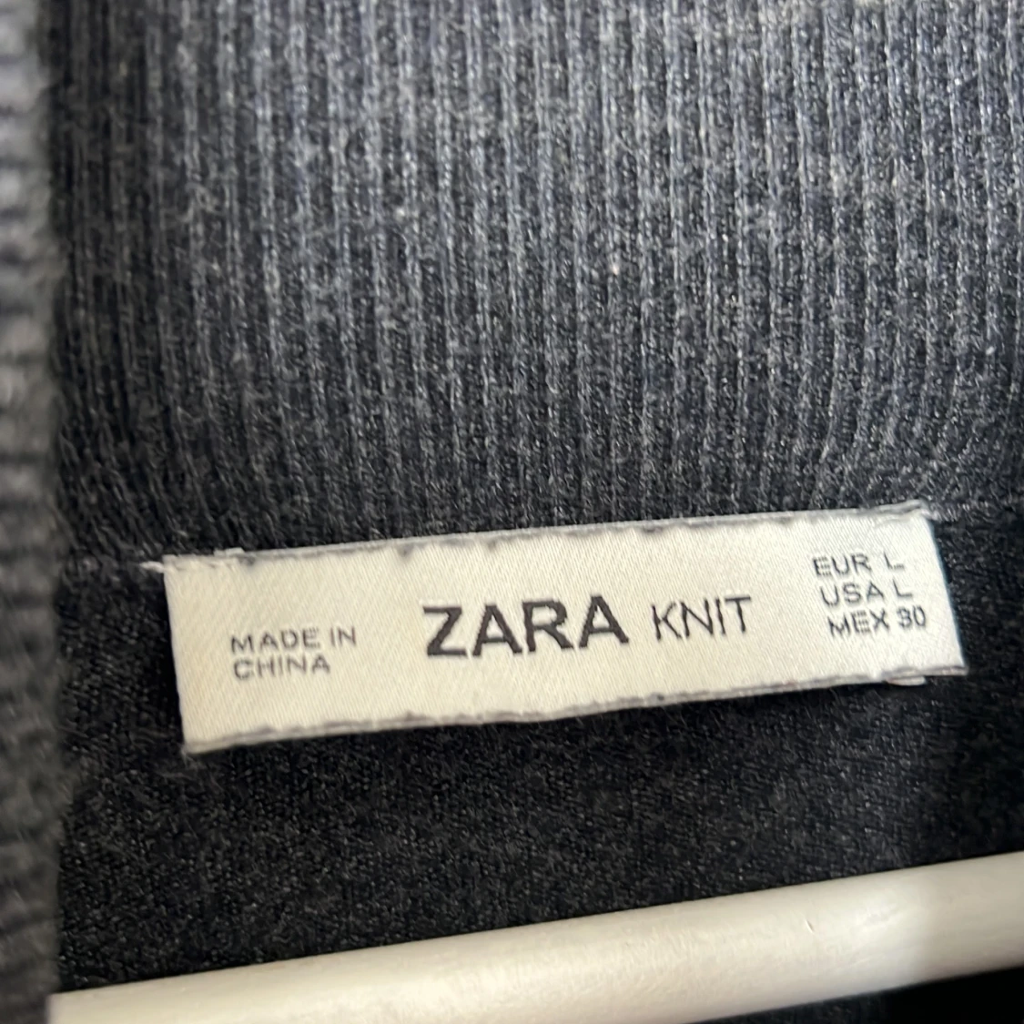 Grå polotröja från Zara  - 90