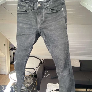 Svarta byxor  - Svarta byxor från lager 157. Knappt använda. Storlek S (passar mig som är 172)