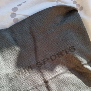 Träningsshorts MMsport  - Träningsshorts från mmsport i gott skick! Endast använt fåtal gånger. Mörkgröna i färgen. 