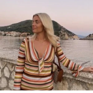 Klänning asos - Skitsnygg klänning från asos som jag aldrig har använt då jag inte riktigt fått användning för den;(