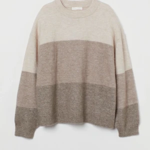 Stickad tröja  - Säljer denna stickad tröja från H&M, jättefint skick. Knappt använt. 