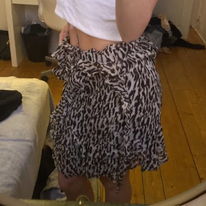 Kjol  - Super söt kjol till sommaren❤️