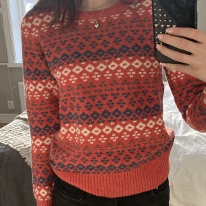 Peak performance tröja - Stickad tröja från Peak performance i storlek S. Den är gjord av 100% fårull💗