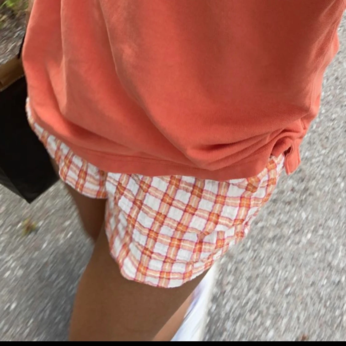 Oranga shorts från zara