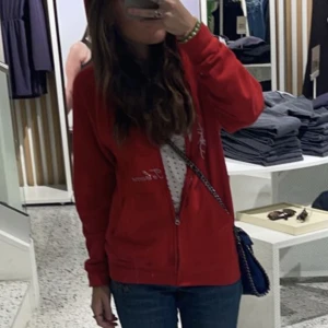 best yet to come - en jättefin best yet to come hoodie i super bra skick