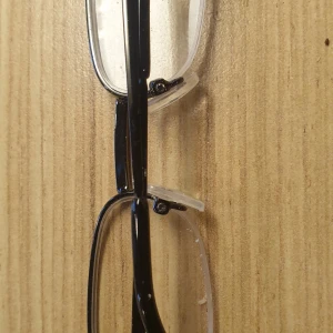 Specactles - A nice sleek spectacles