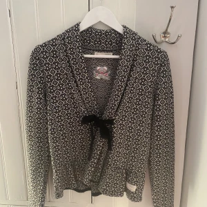 Odd molly kofta - Super fin odd molly kofta.  Väldigt lite använd så den är som ny.