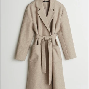 Kappa m bälte - Från Gina Tricot Strl 36, sparsamt använd 💛Priset är 500:- inkl frakt!💛  Nypris 699:- 