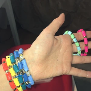 Armband - Kom dm vid intresse så säger jag priset