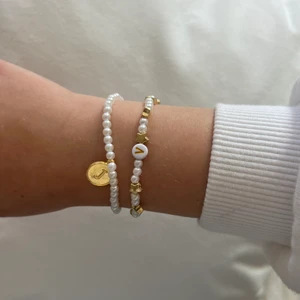 Armband  - Personlig armband, välj om du vill ha hela namnet eller bara en bokstav. 40kr/st 