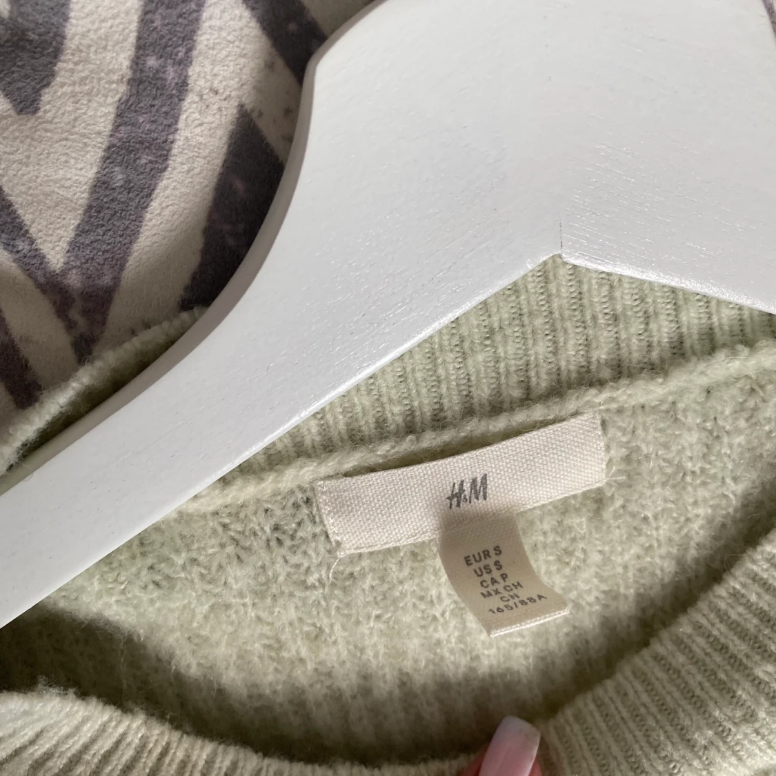 Ljusgrön stickad  - 90