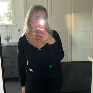 Odd Molly tröja - Svart långärmad odd Molly tröja i mycket gott skick, självklart äkta! 