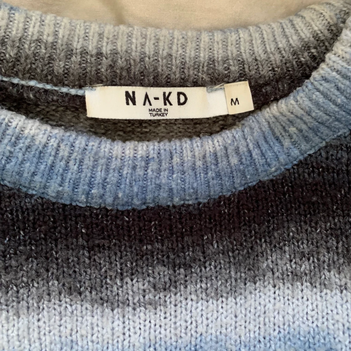 Stickad tröja  - 91