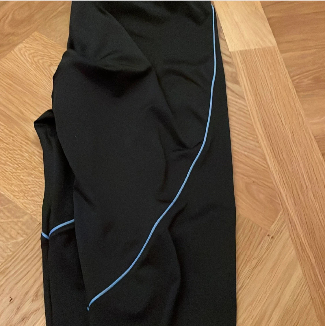 Svarta träningsbyxor 💪🖤 - 90