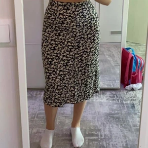 Blommig kjol  - Helt ny