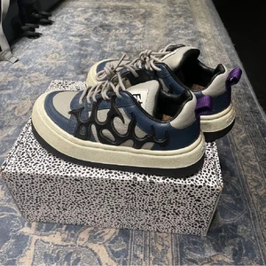 Eytys Sonic - Säljer mina Eytys Sonic i storlek 37. Dustbag och låda medföljer. Frakt tillkommer 