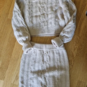 Stickat set na-kd - Använt en gång tjöja st xxs kjol st xs 