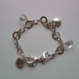 Snö of sweden armband  - Armband som aldrig använts. Pris är diskuterbart. Vid funderingar skicka gärna pm! 💖😊