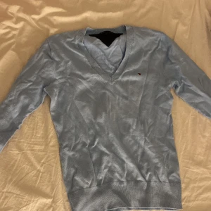 tommy hilfiger  - säljer på grund av att den inte kommer till användning längre 