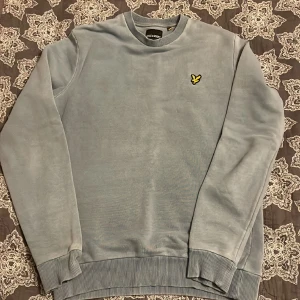 Lyle&Scott tröja - Ljusblå långärmad tröja, Strl S, knappt använd. 