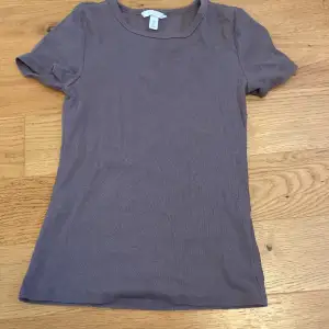 T-shirts från hm i storlek s💞har aldrig användas
