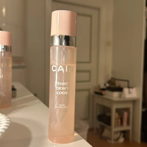 Caia dewy settingspary - Caias dewy setting spray💓245kr nypris