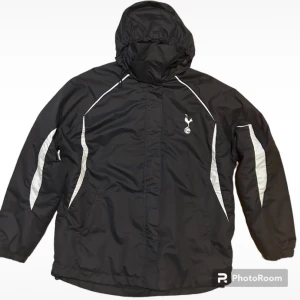 New Tottenham Hotspur Sports Jacket Official merchandise size S-M Fleece Inside - New Tottenham Hotspur Sports Jacket Official merchandise size S-M Fleece Inside