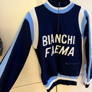 Cool stickad! - Fint skick!! Stl S