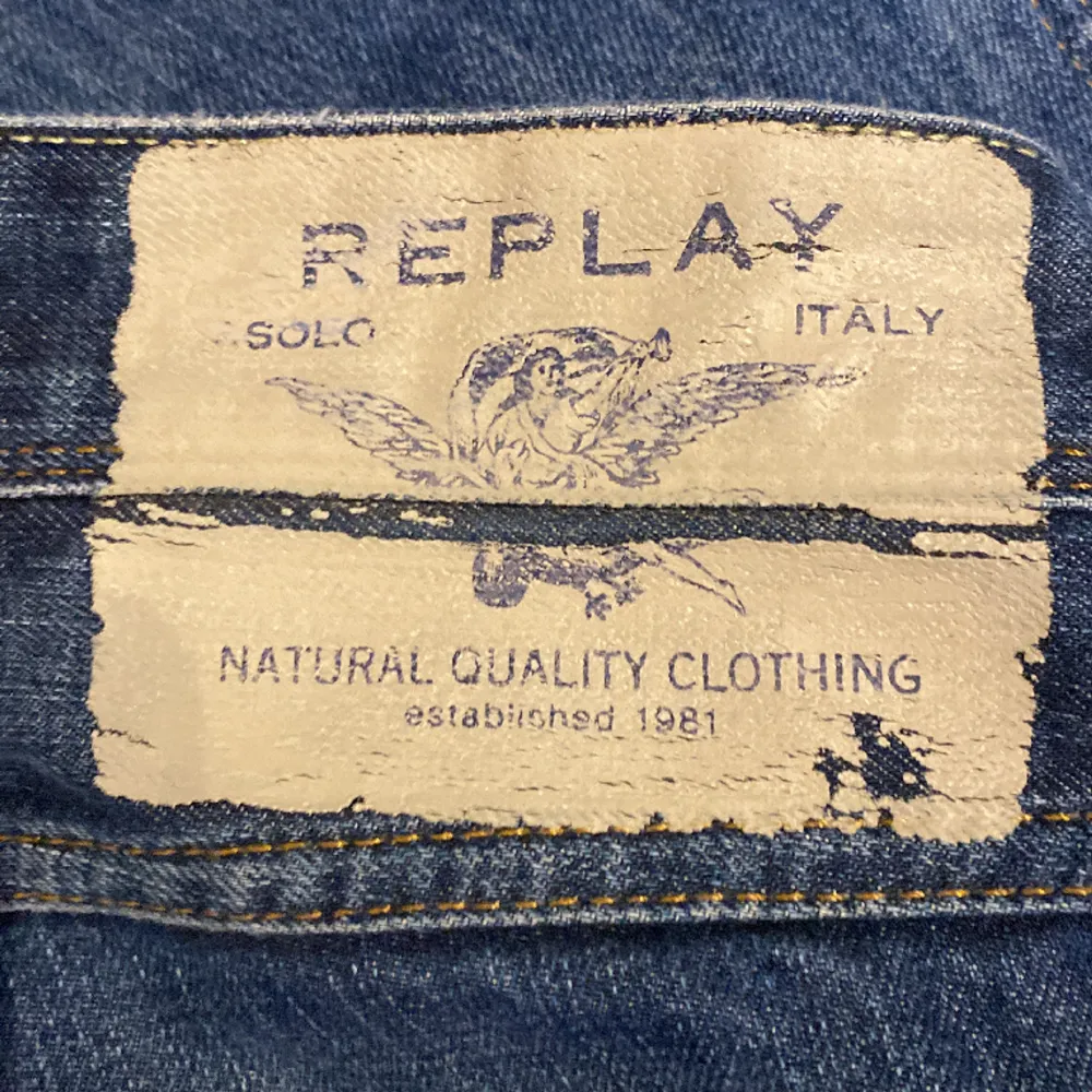 Ett par reply jeans i hyfsat skick Storlek 29W 32L men sitter rätt tajt Skriv vid mer funderingar. Jeans & Byxor.