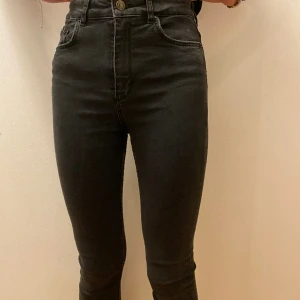 Jeans  - Skiny svarta zara 36