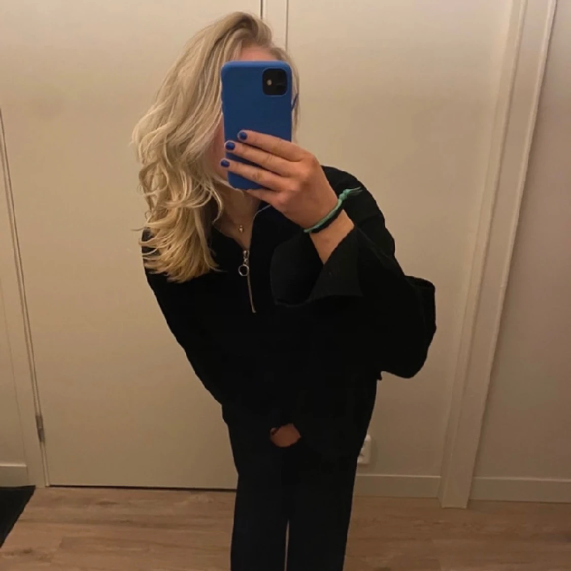 Svart Stickad Tröja  - 90