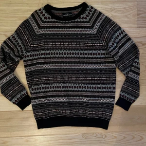 Höst sweater  - Jättefin stickad tjocktröja, perfekt till vintern & julen!❤️‍🔥 