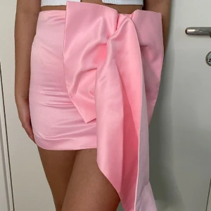 Rosa mini kjol - Rosa mini kjol från zara Ny pris: 299kr