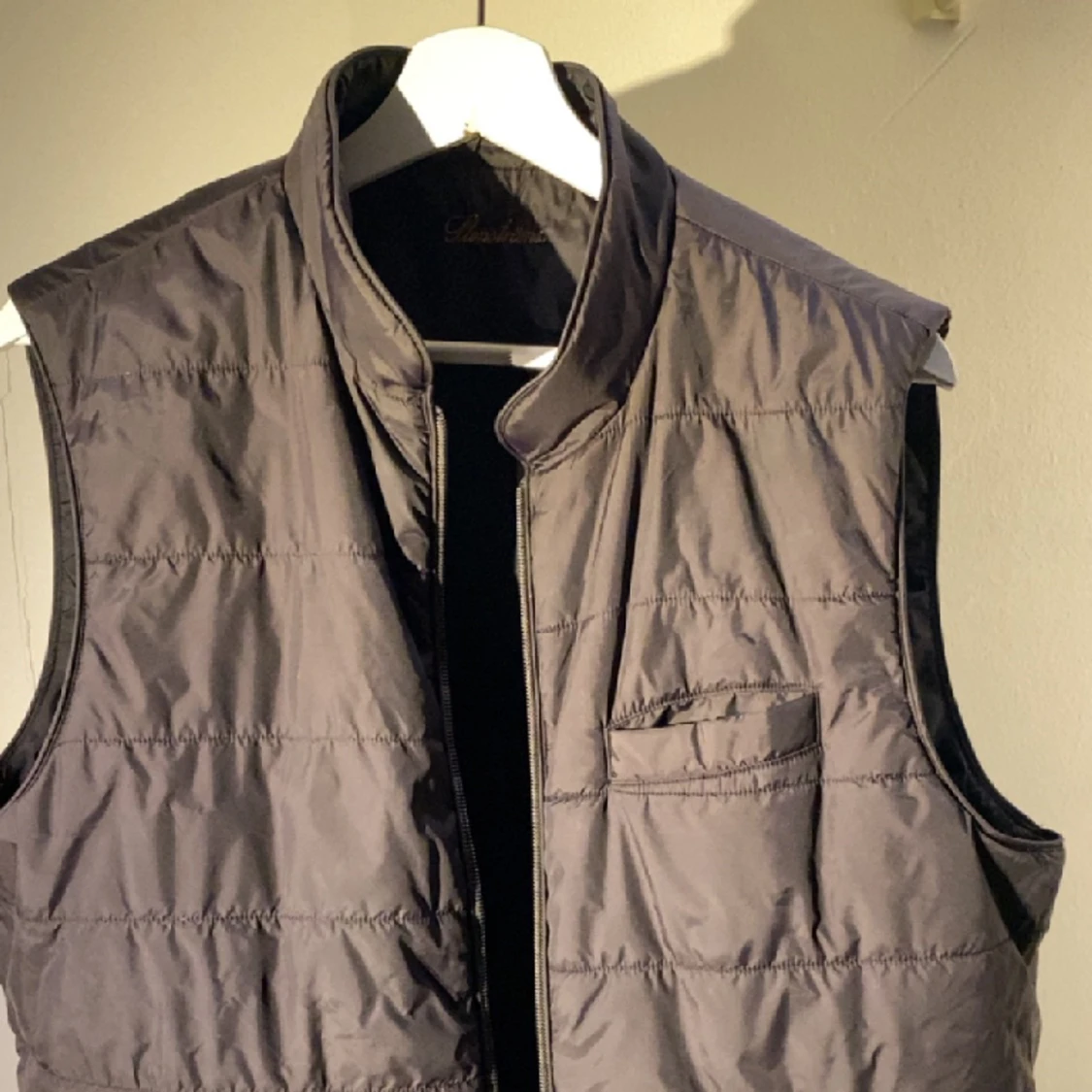 Säljer min stenströms väst  - 90