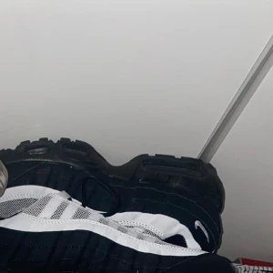 Air Max 95 - Om du har frågor så är det bara att skriva