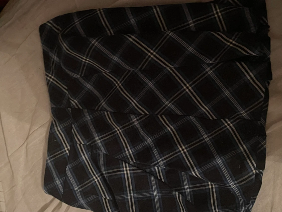 Svart/vit och svart/blå kjolar