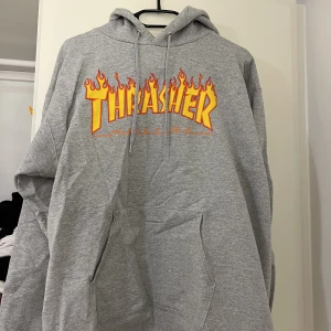 Hoodie - Äkta thrasher hoodie, inte använt på flera år och enbart använd då 1/2 ggr Oversized