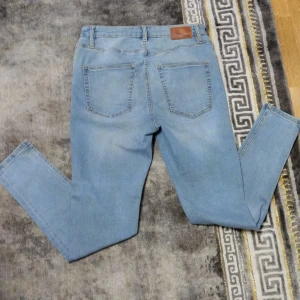 Ljusa Jeans - Helt nya, aldrig använda 