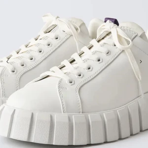 Eytys skor - Säljer mina eytys i modellen odessa, storlek 38, skriv privat för fler egna bilder eller frågor🥰Box och påse ingår!