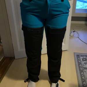 High Mountain friluftsbyxor  - Nya High mountain friluftsbyxor 