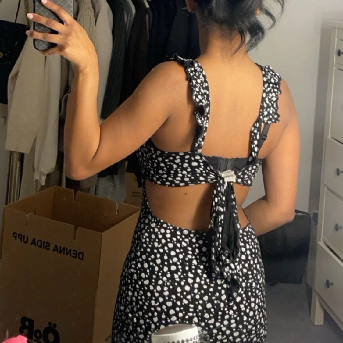 Sommarklänning med öppen rygg - 91