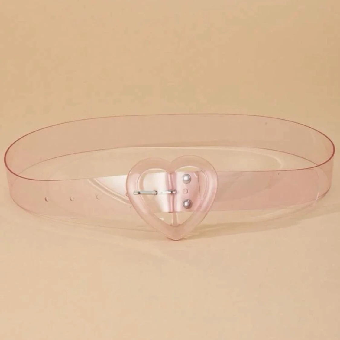 Rosa skärp med hjärtspänne - 91